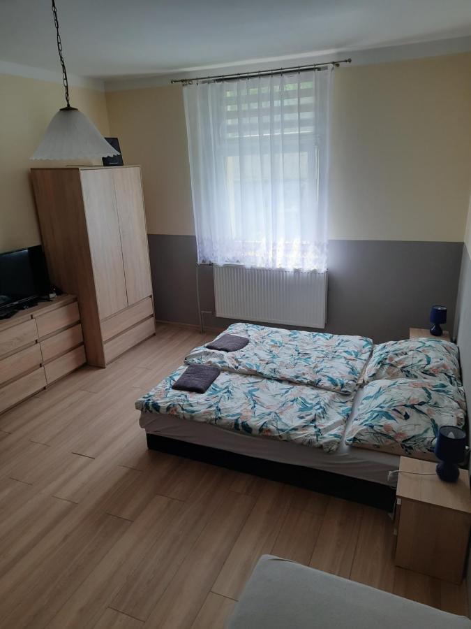 Hotel Gosciniec W Starym Mlynie Biala Prudnicka Esterno foto