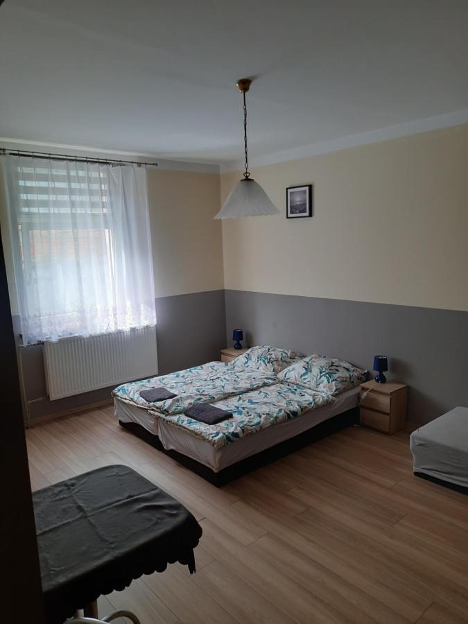 Hotel Gosciniec W Starym Mlynie Biala Prudnicka Esterno foto